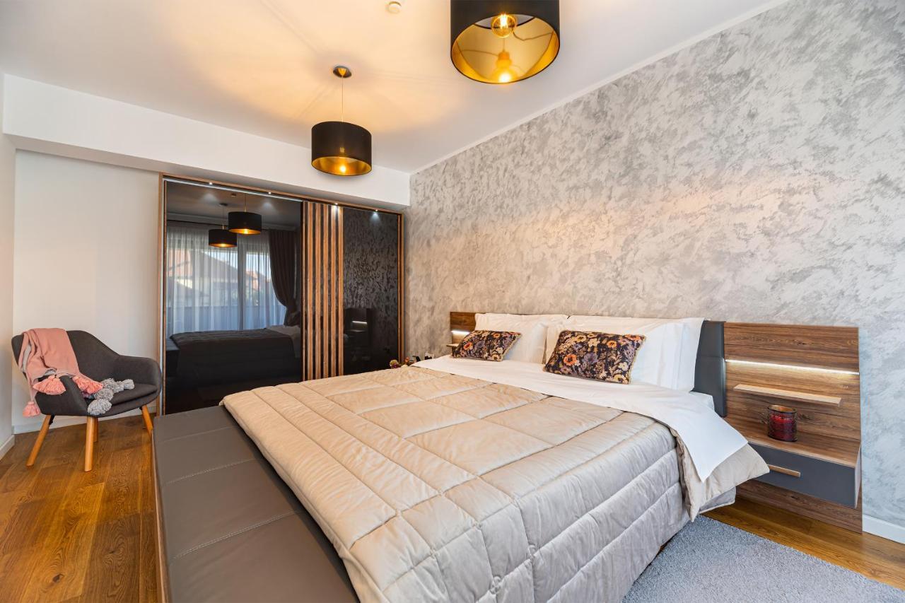 The Wolf Residence Brasov Bagian luar foto